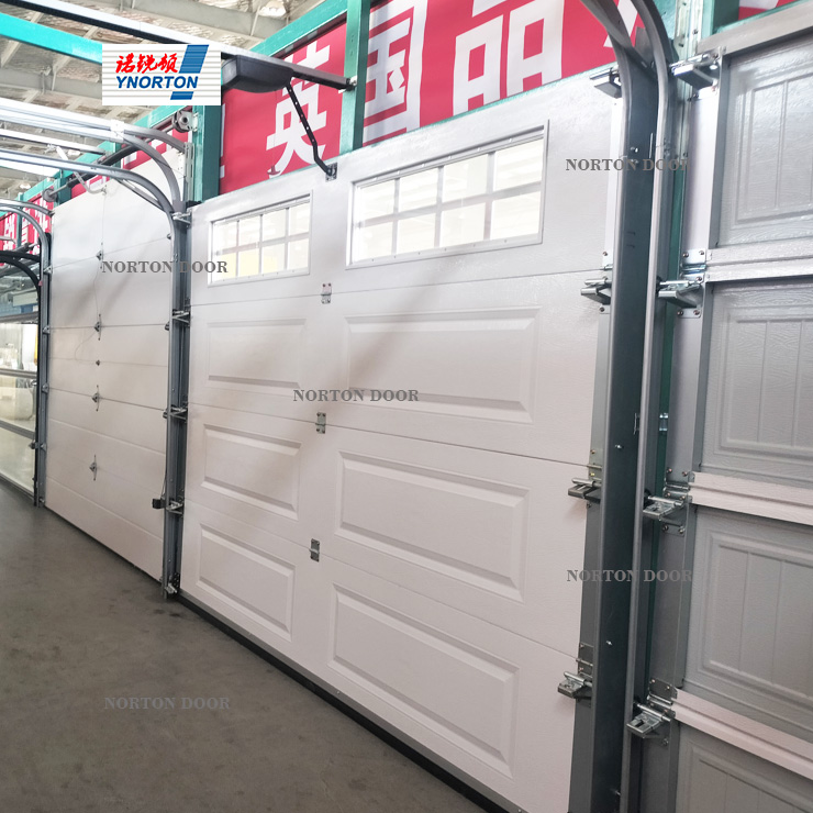 Пять ключевых моментов регулярного ухода за гаражными воротами: эти хитрости помогут продлить срок их службы